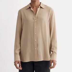 Everlane Must Have Shirt Washable Silk Button Up Womens 4 Minimalist TanRelaxed